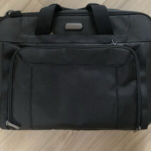 Targus laptop bag.